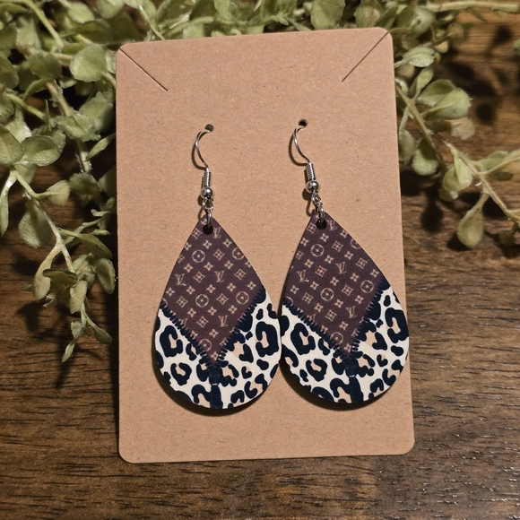 Handmade Jewelry - Elegant LV Leopard Print Teardrop Earrings